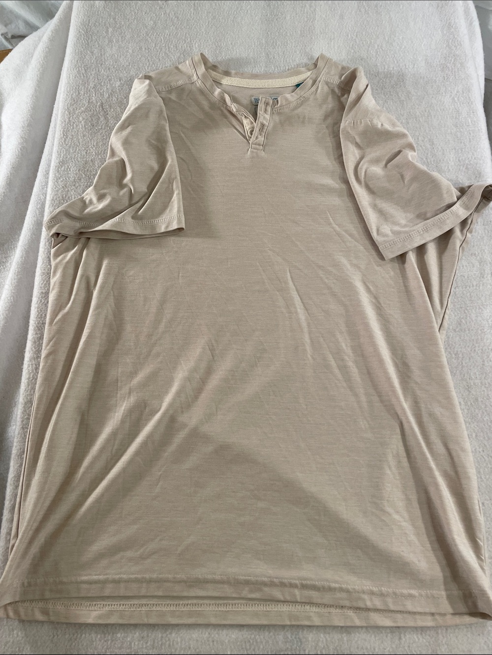 Men's Short Sleeve Henley Tee in Light Beige